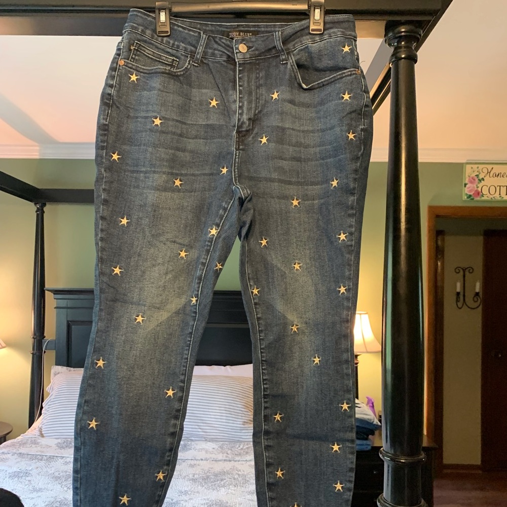 Judy Blue Star Embroidered Jeans